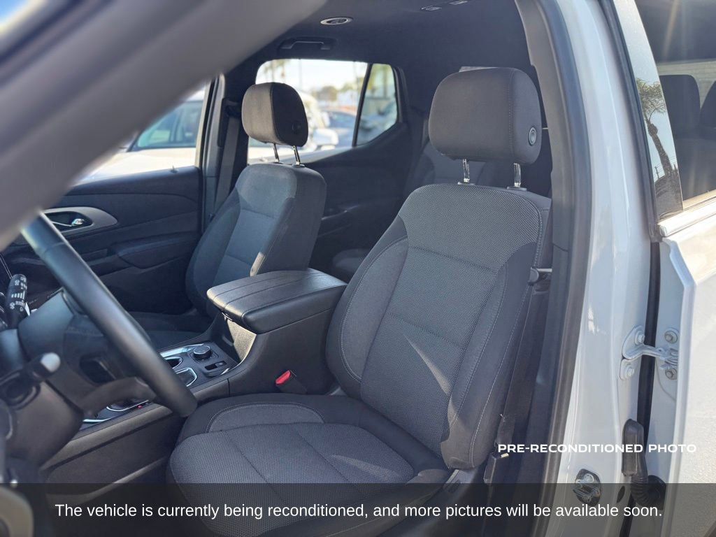 Used 2023 Chevrolet Traverse LT FWD image 11