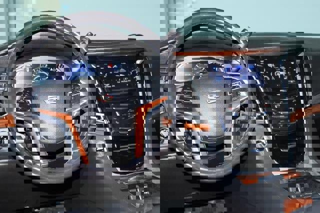 Used 2019 Cadillac Escalade ESV Premium Luxury image 17