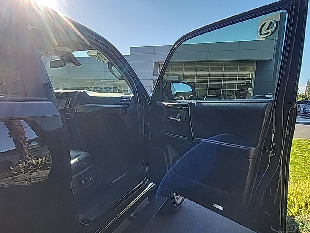 Used 2020 Toyota 4Runner Nightshade AWD/4WD image 19