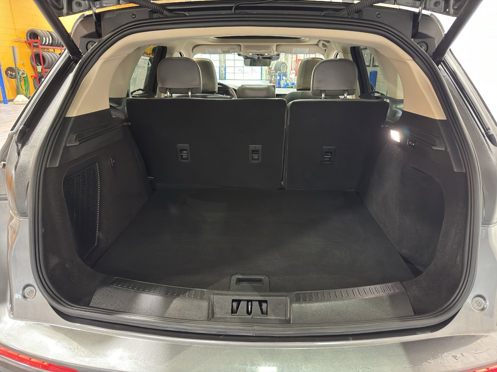 Used 2023 Lincoln Corsair Reserve w/ Equipment Group 202A image 20