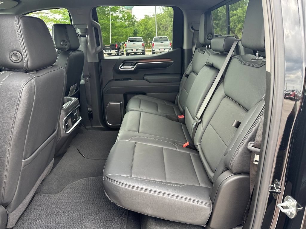 Used 2025 GMC Sierra 1500 Denali w/ Technology Package AWD/4WD image 32