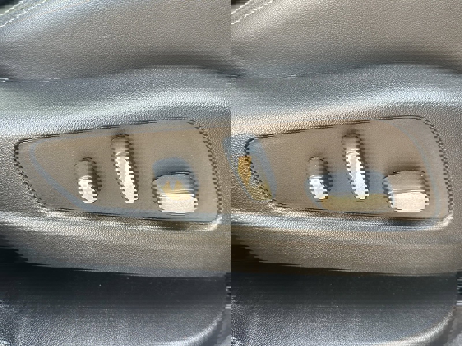 Used 2023 Cadillac XT6 Premium Luxury image 15