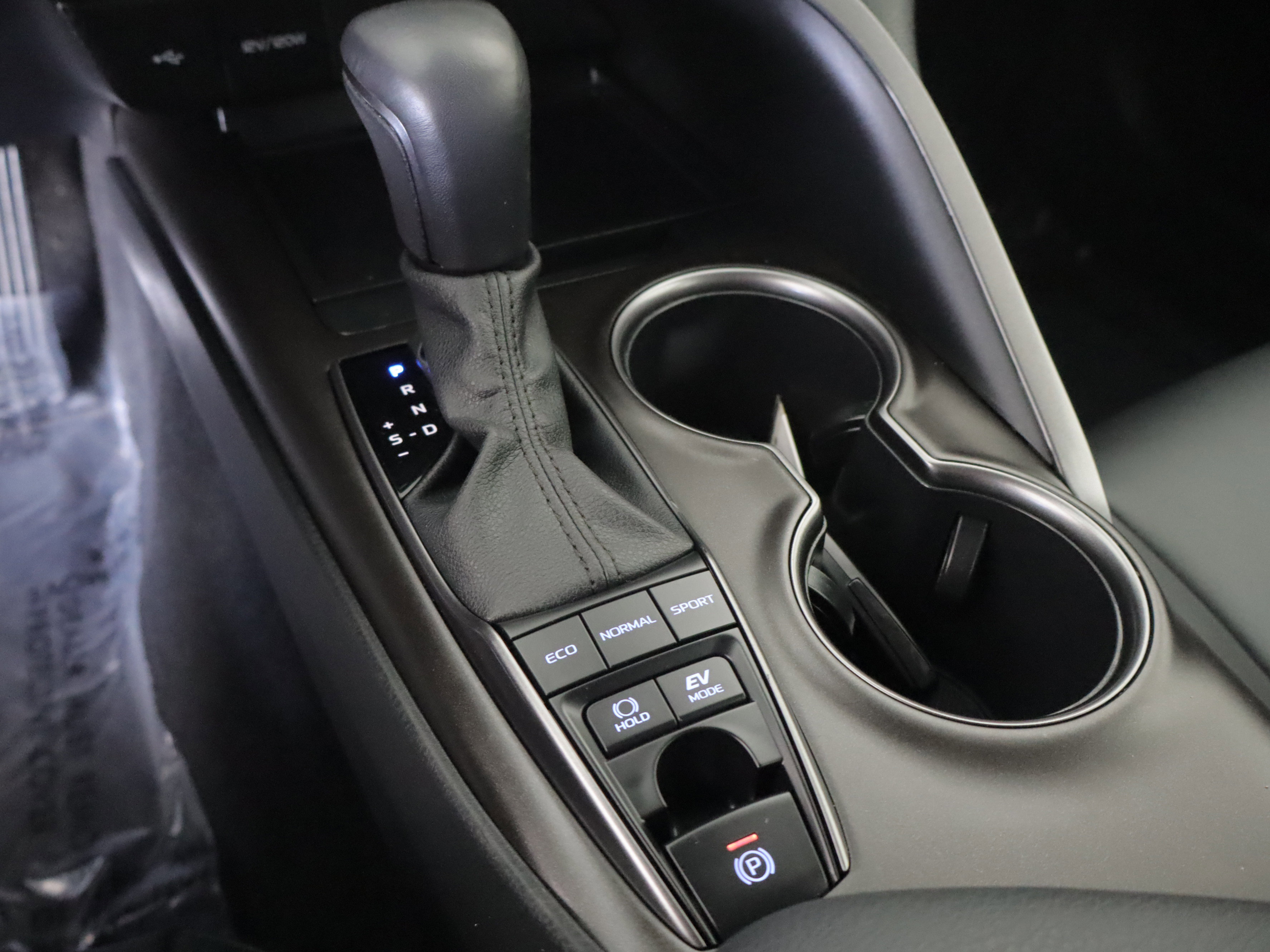 Used 2024 Toyota Camry SE FWD image 17