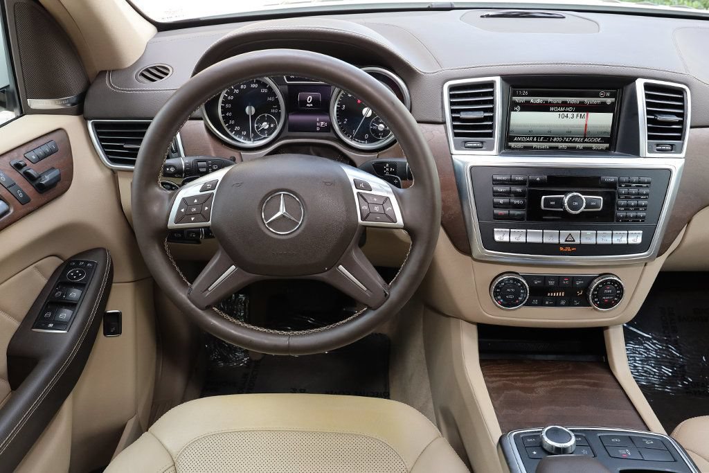 Used 2016 Mercedes-Benz GL 450 4MATIC image 9
