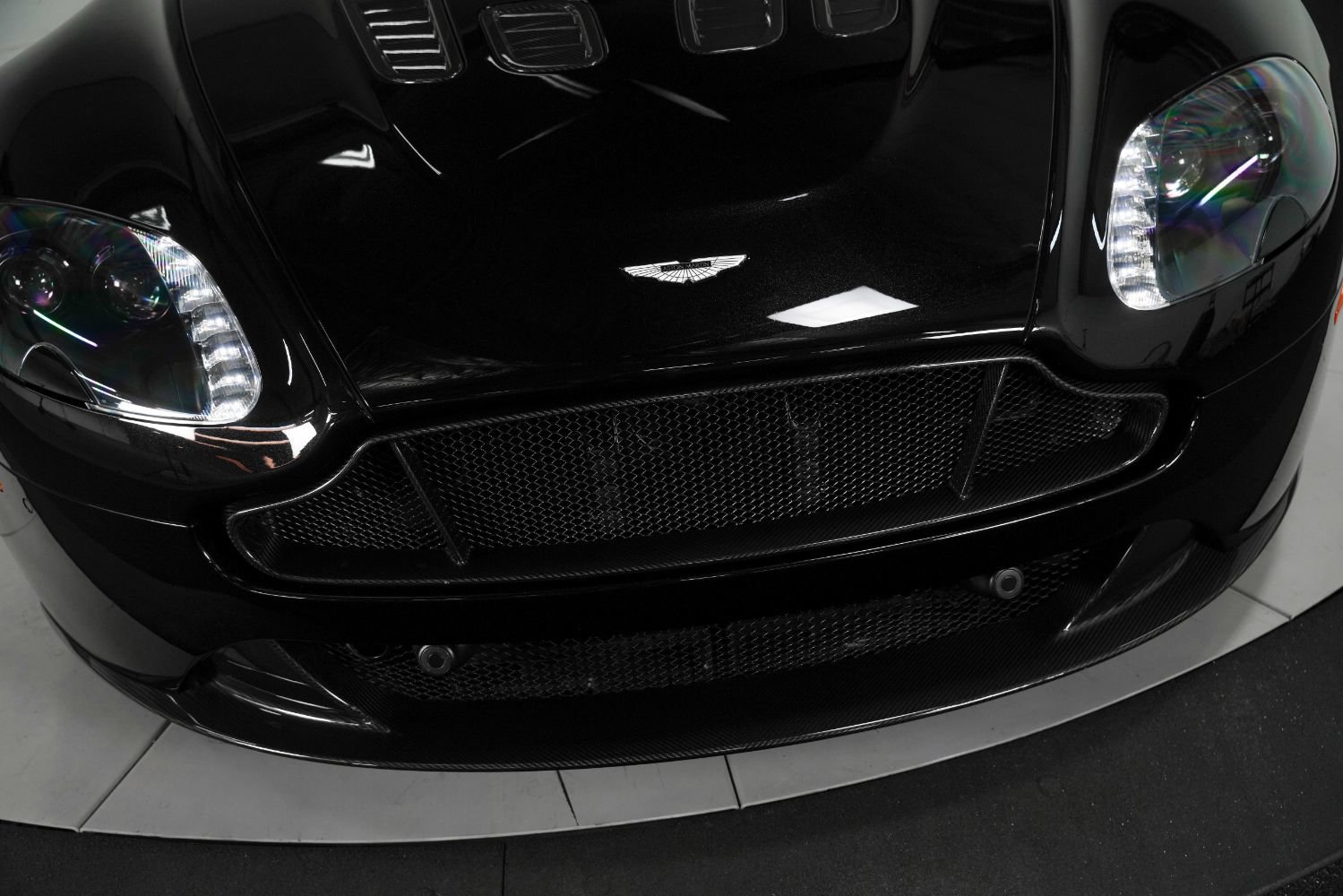 Used 2017 Aston Martin V12 Vantage S RWD image 15