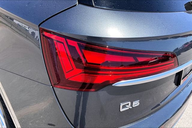 Used 2023 Audi Q5 2.0T Premium Plus w/ Premium Plus Package AWD/4WD image 32