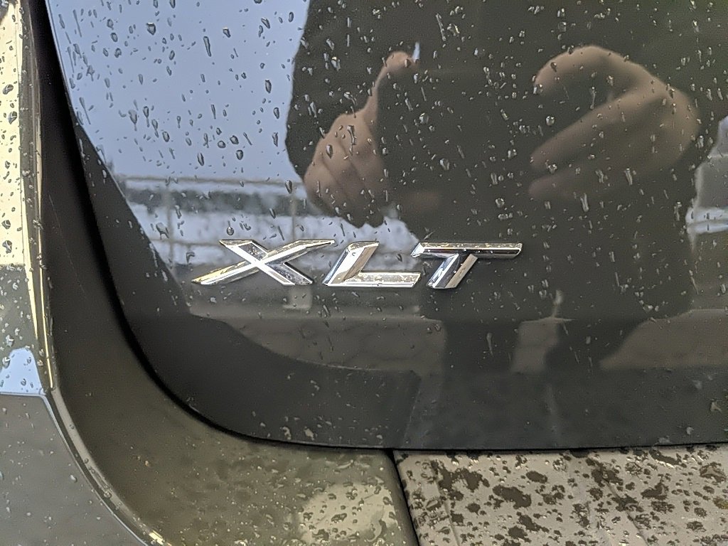 Used 2023 Ford Explorer XLT w/ Equipment Group 202A image 7