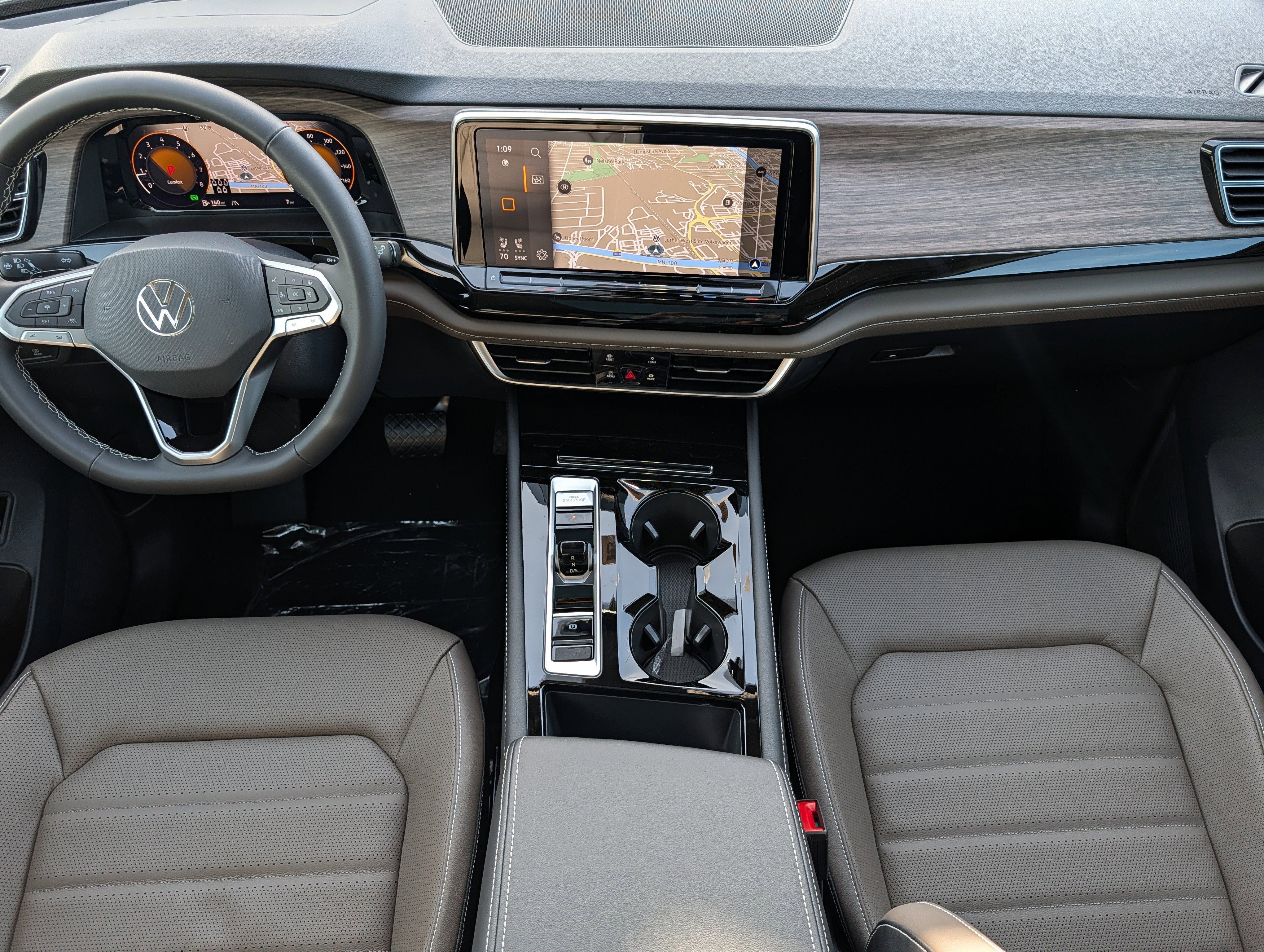 New 2026 Volkswagen Atlas SEL AWD/4WD image 8