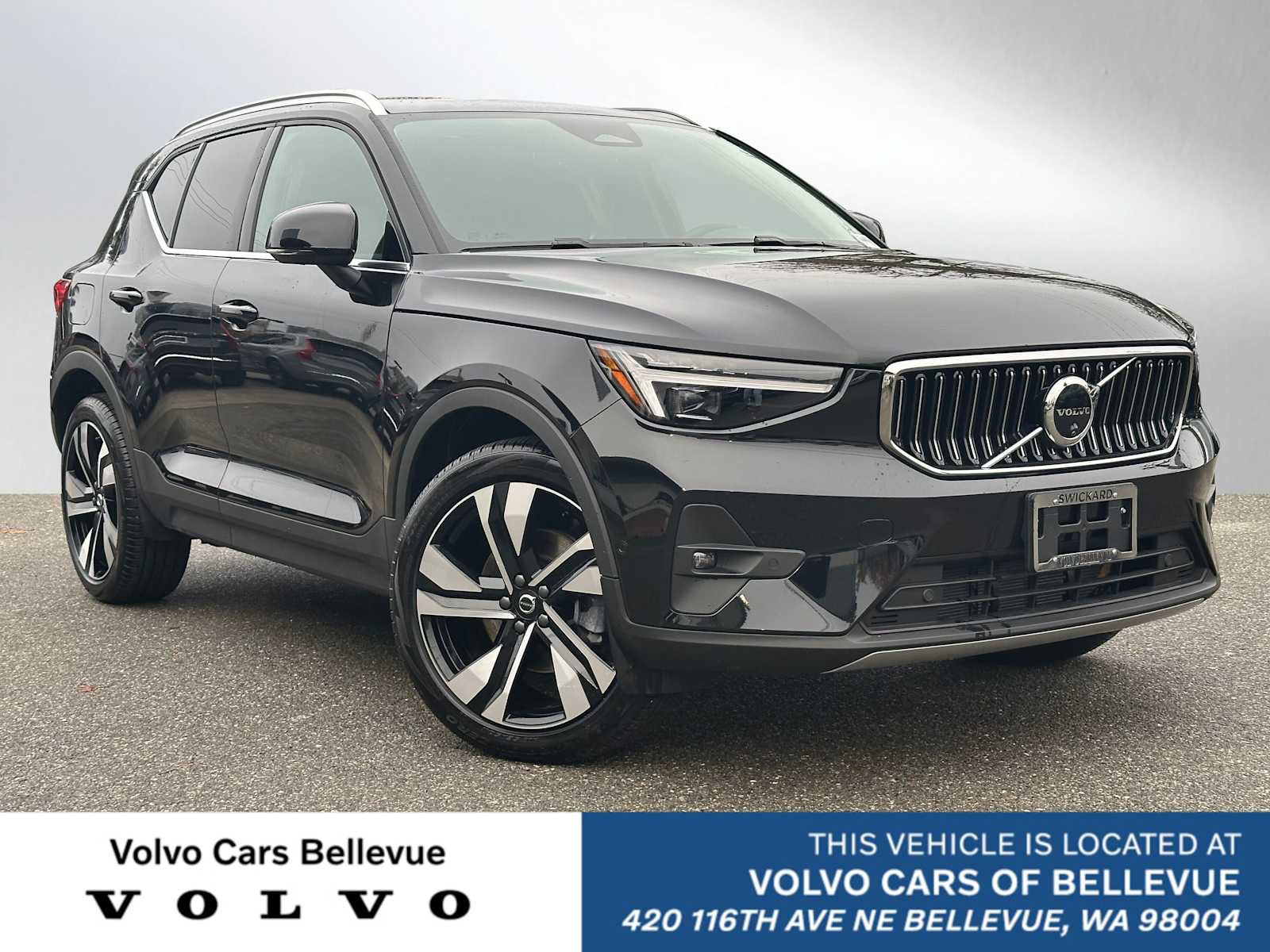 Used 2025 Volvo XC40 B5 Plus w/ Climate Package