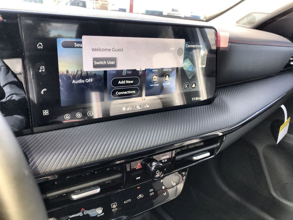 New 2026 Nissan Kicks SR w/ SR Premium Package image 15