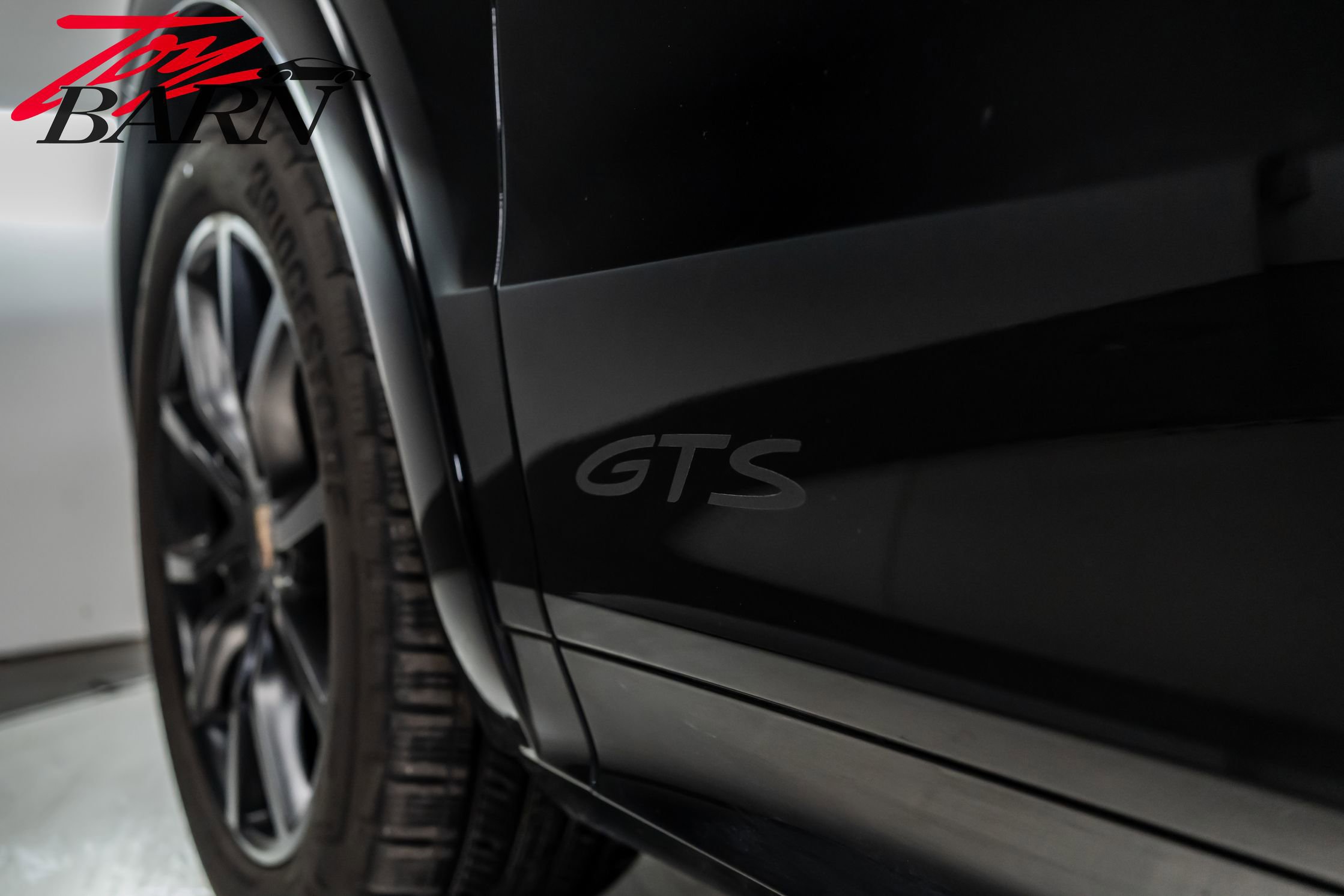 Used 2025 Porsche Cayenne GTS image 14