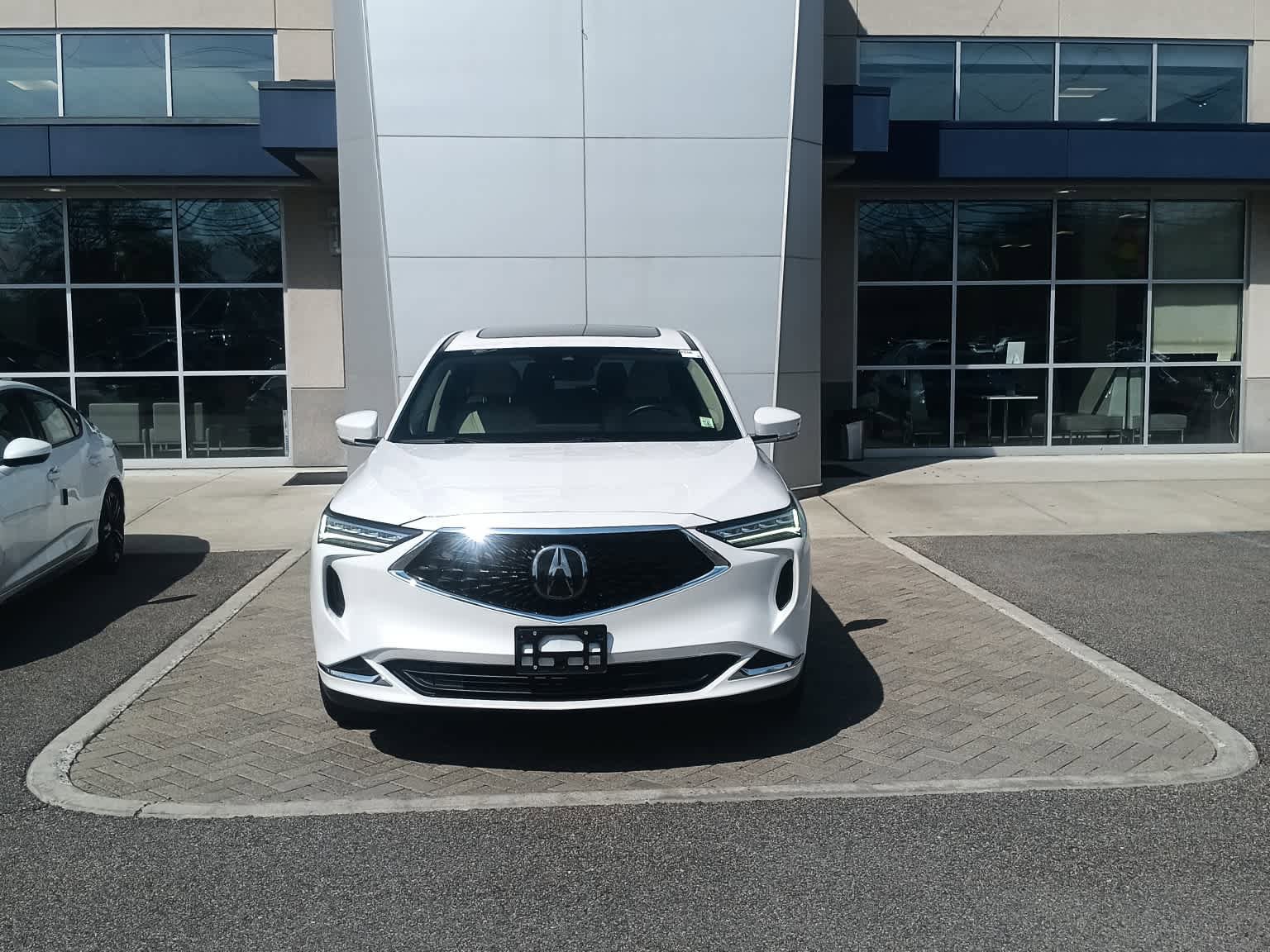 Used 2023 Acura MDX SH-AWD image 1