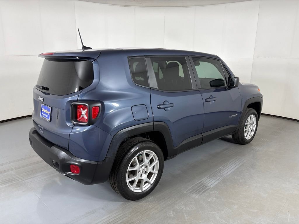 Used 2023 Jeep Renegade Latitude AWD/4WD image 8