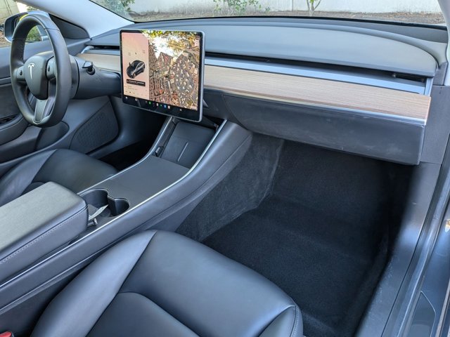 Used 2020 Tesla Model 3 Performance image 21