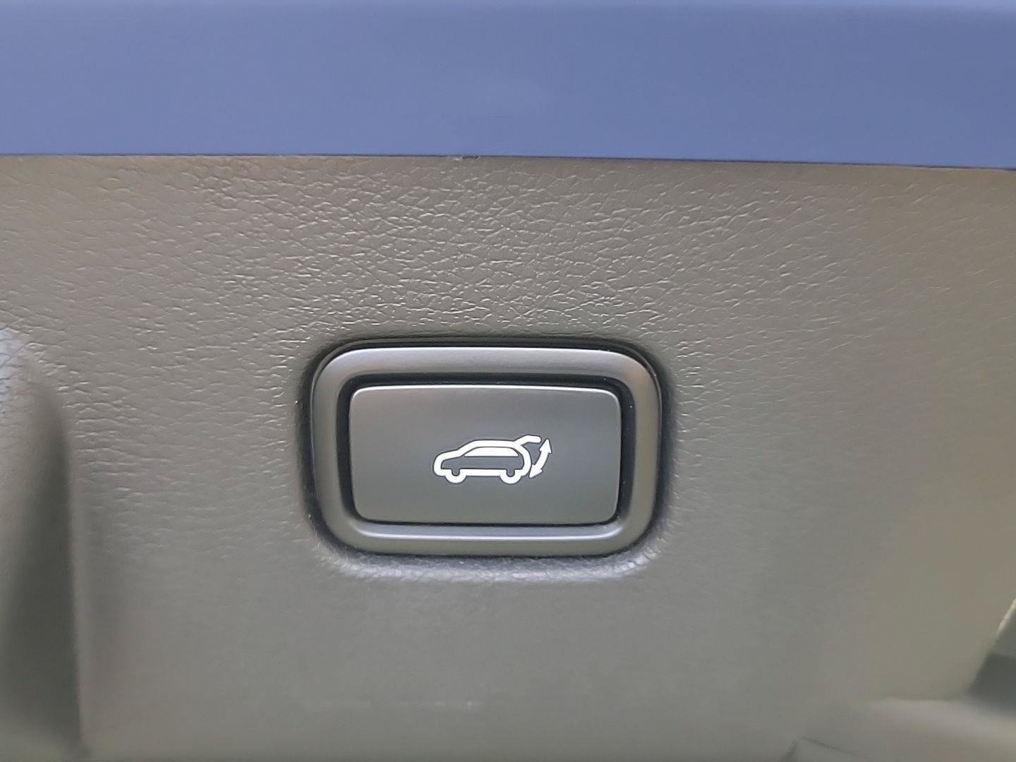 Used 2026 Kia Sportage EX w/ EX Panorama Roof Package AWD/4WD image 9