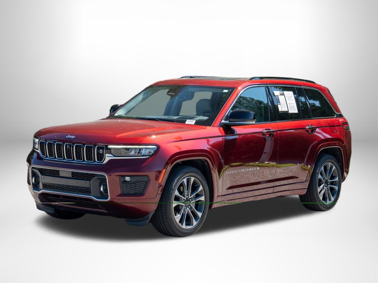 Used 2023 Jeep Grand Cherokee Overland w/ Adv Protech Group III AWD/4WD image 3