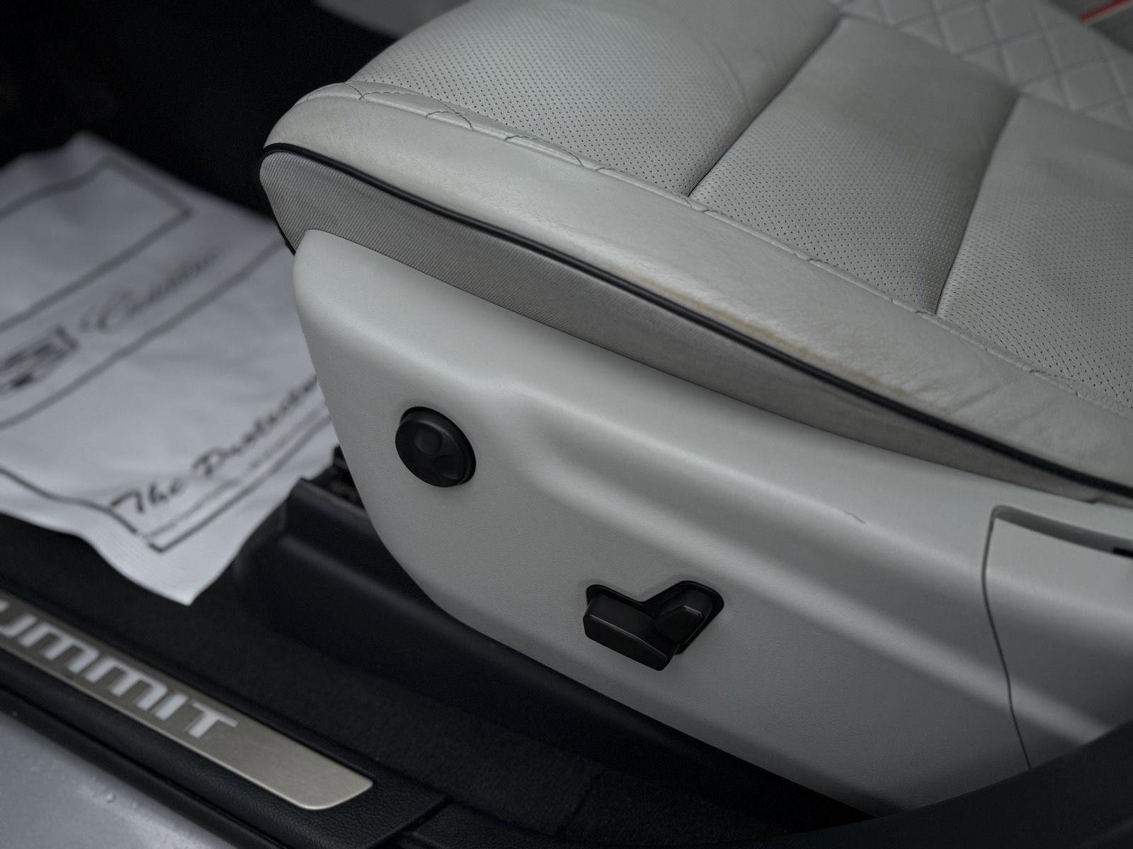 Used 2021 Jeep Grand Cherokee Summit AWD/4WD image 17