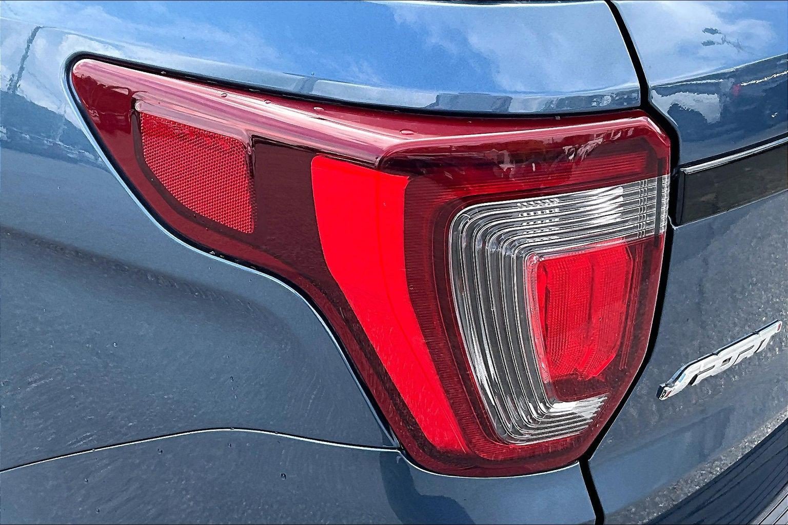 Used 2018 Ford Explorer Sport AWD/4WD image 28