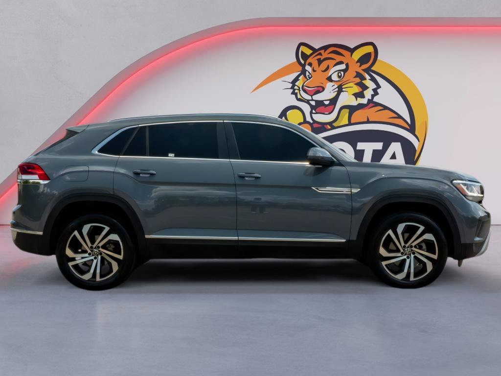 Used 2023 Volkswagen Atlas Cross Sport SEL AWD/4WD image 4