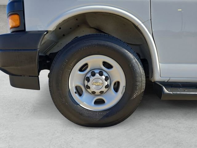 Used 2023 Chevrolet Express 3500 LS image 23
