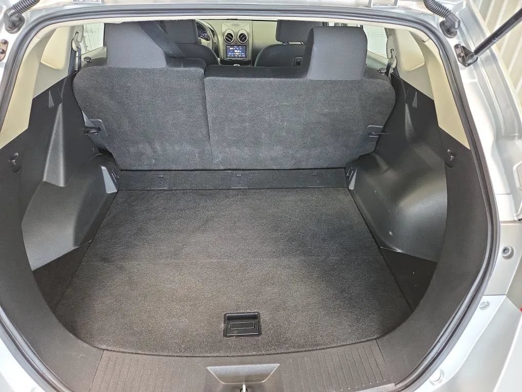 Used 2015 Nissan Rogue S FWD image 23