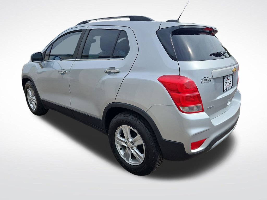 Used 2018 Chevrolet Trax LT w/ LT Convenience Package FWD image 3