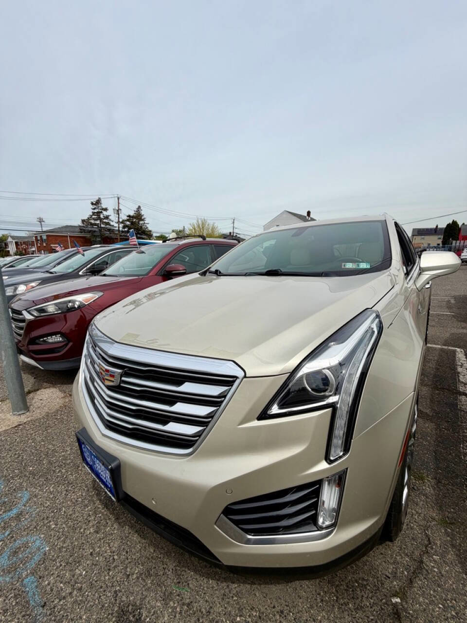 Used 2017 Cadillac XT5 Luxury w/ LPO, Wheel Lock Package AWD/4WD image 4