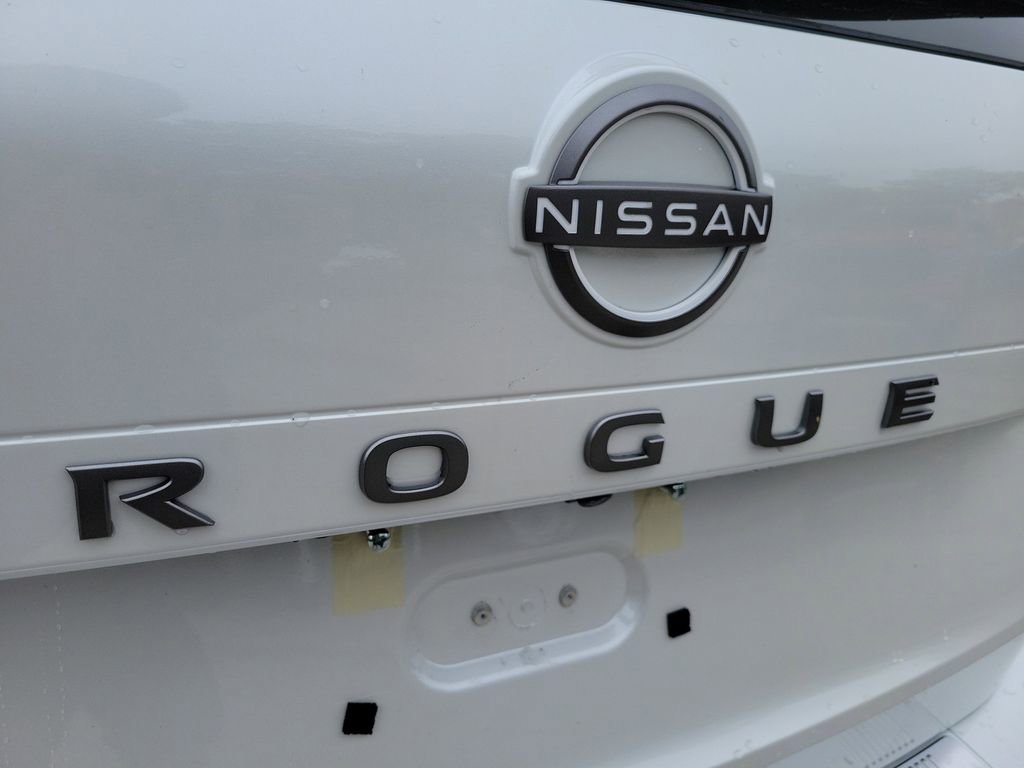 New 2026 Nissan Rogue SV image 10