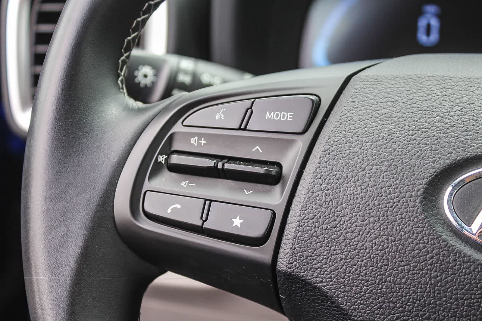 Certified 2024 Hyundai Venue SEL FWD image 29