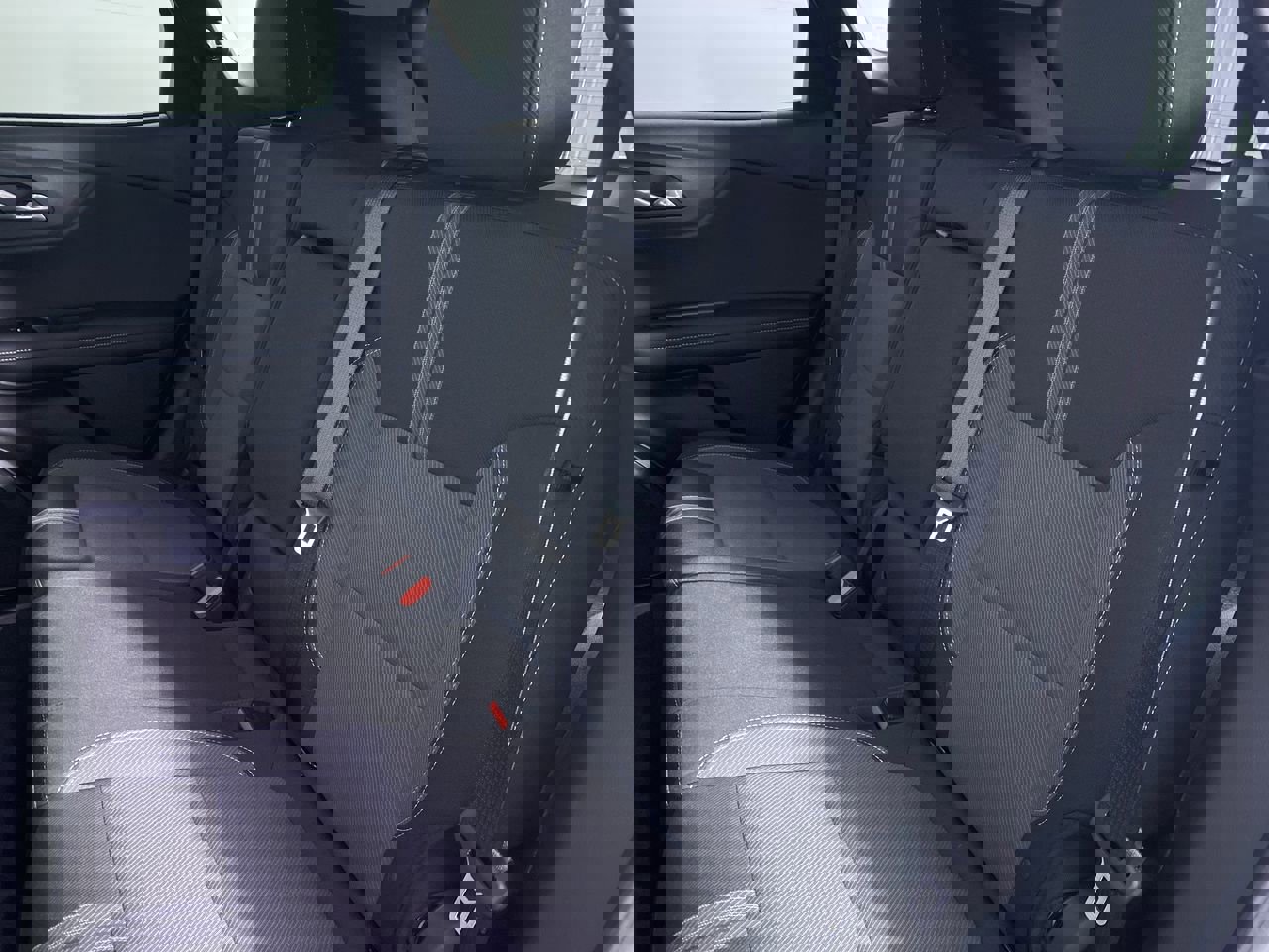 Certified 2024 Chevrolet Blazer LT w/ Convenience Package image 12