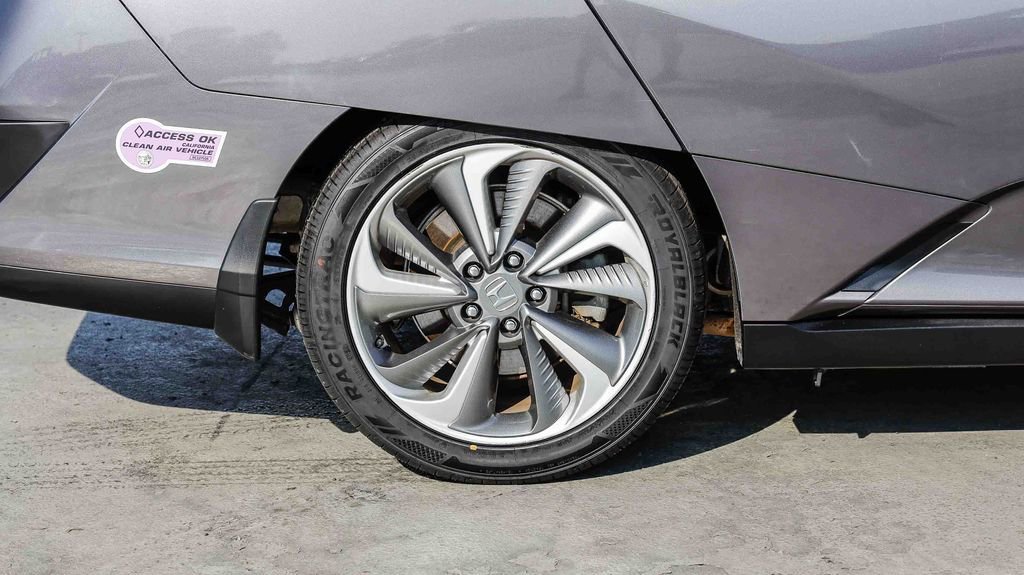 Used 2018 Honda Clarity Touring image 12