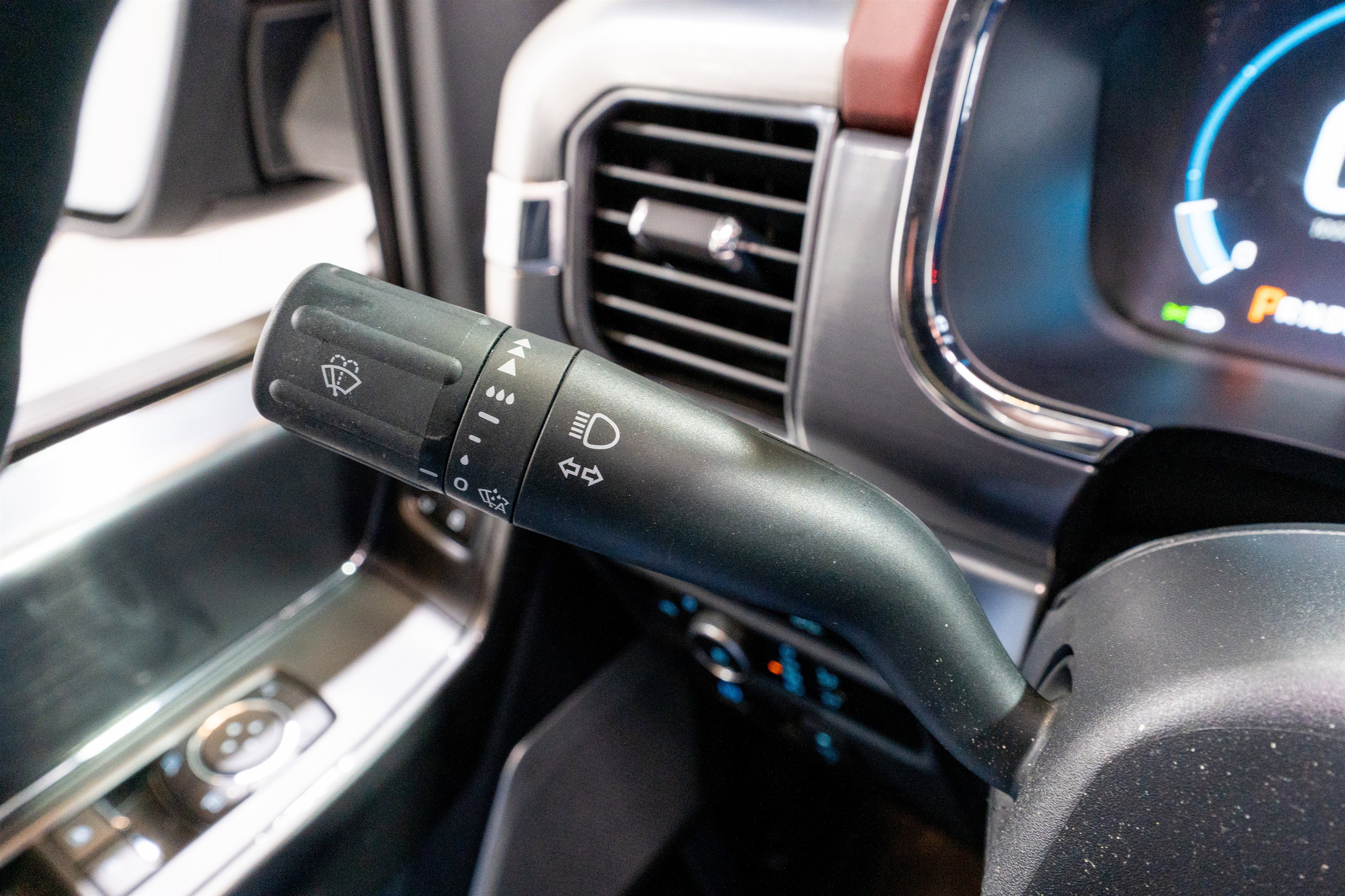 Used 2023 Ford F150 Lariat w/ Equipment Group 502A High image 34