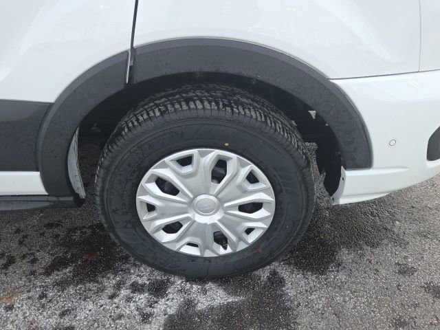 Used 2023 Ford Transit 350 XLT image 5