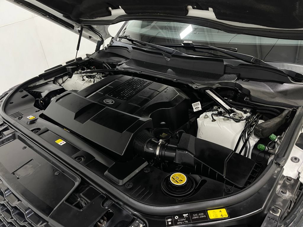 Used 2018 Land Rover Range Rover Sport HSE Dynamic image 29