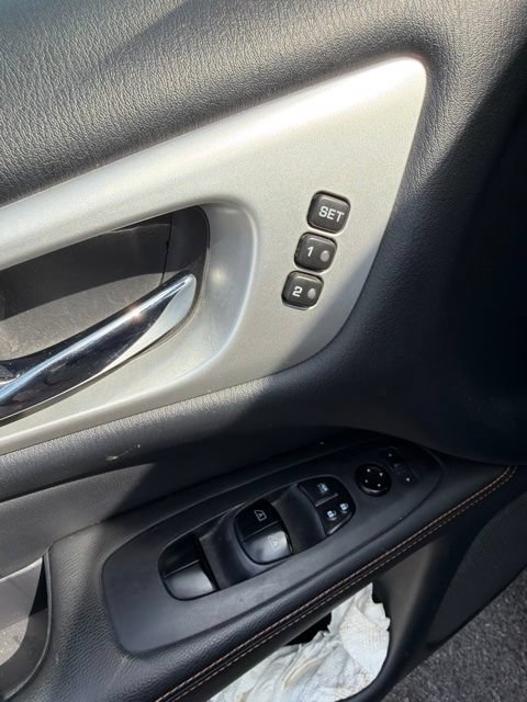 Used 2020 Nissan Pathfinder SL AWD/4WD image 22