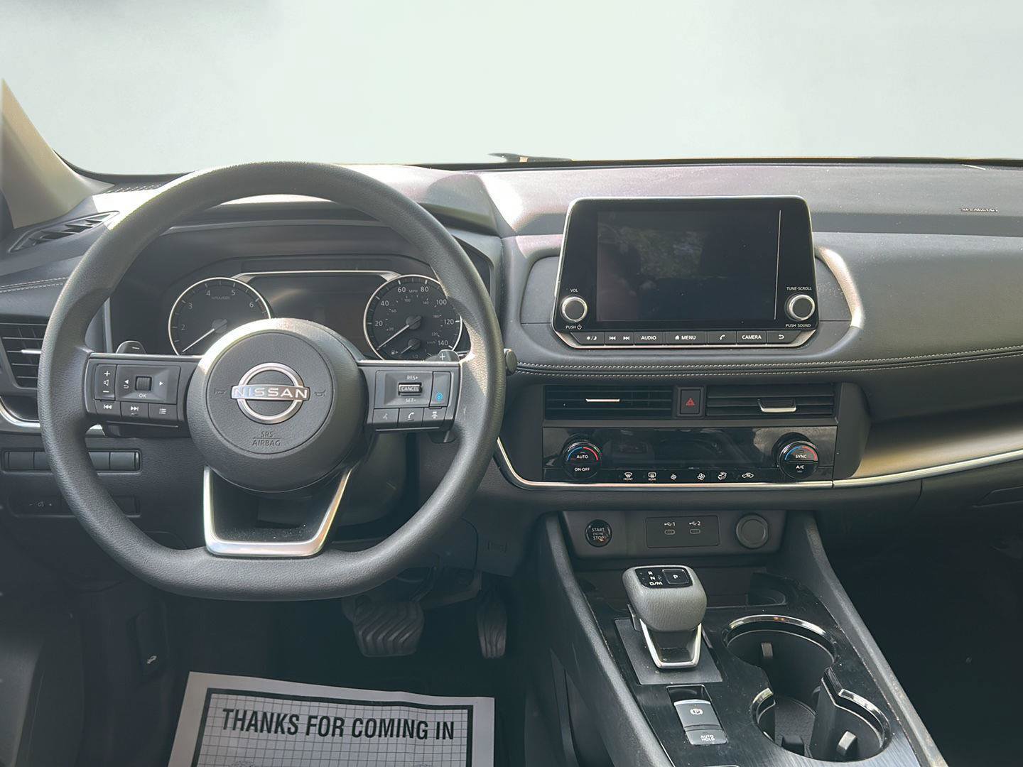 Used 2024 Nissan Rogue SV FWD image 9