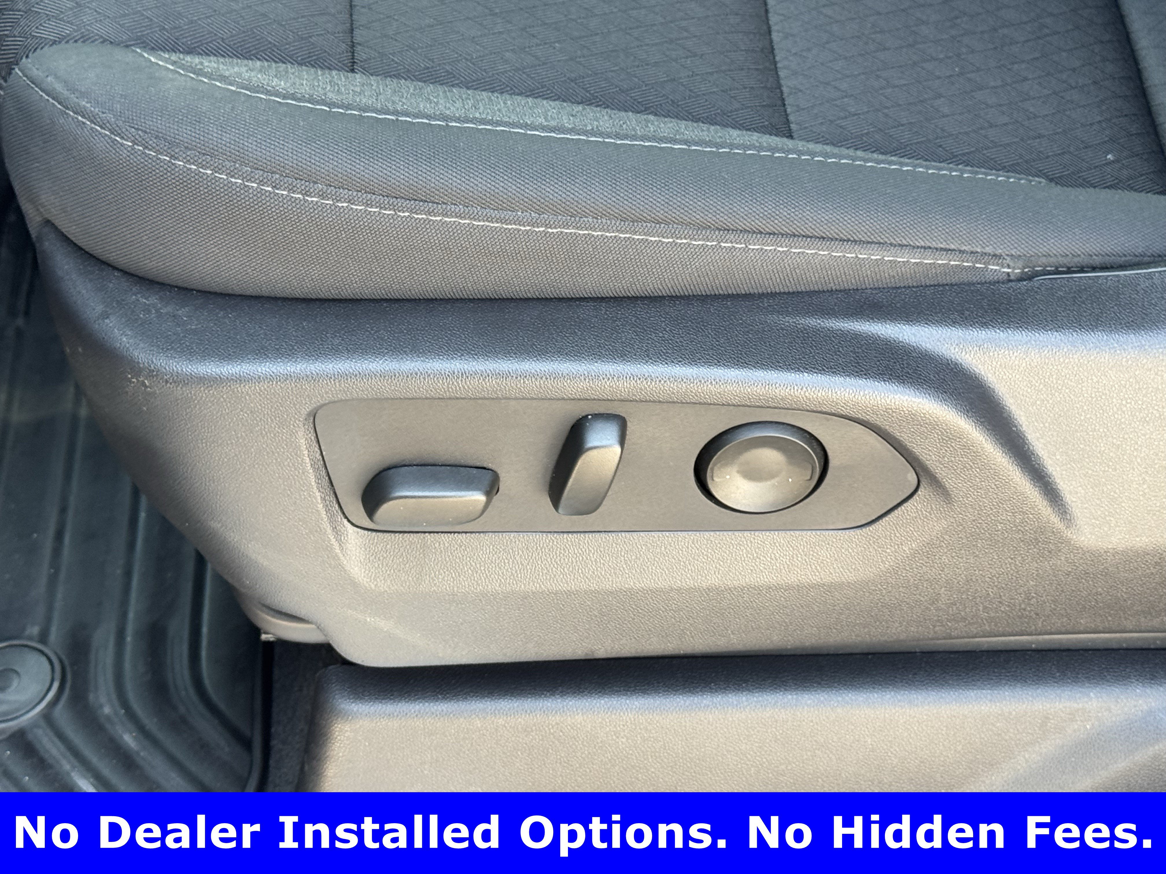 Used 2025 Chevrolet Silverado 1500 LT Trail Boss w/ Convenience Package II AWD/4WD image 24