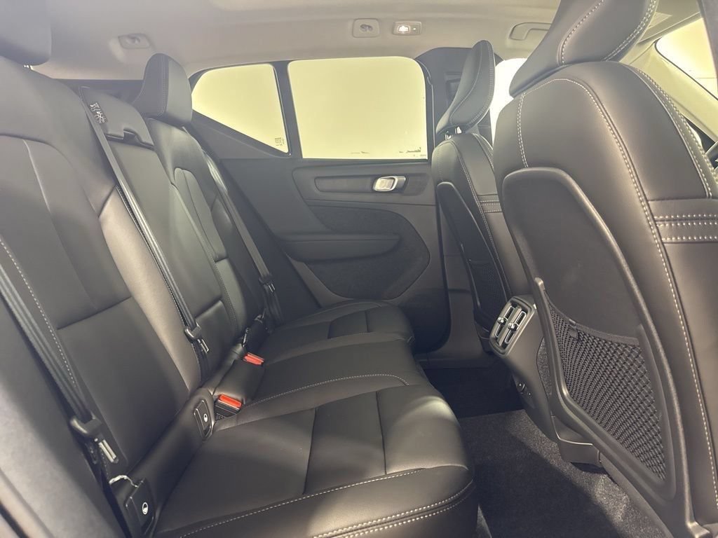 New 2026 Volvo XC40 B5 Ultra w/ Protection Package Premier AWD/4WD image 25