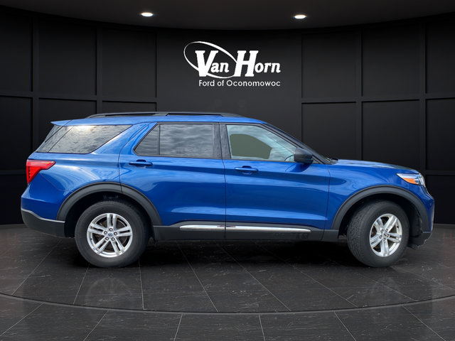 Used 2020 Ford Explorer XLT w/ Equipment Group 202A AWD/4WD image 8