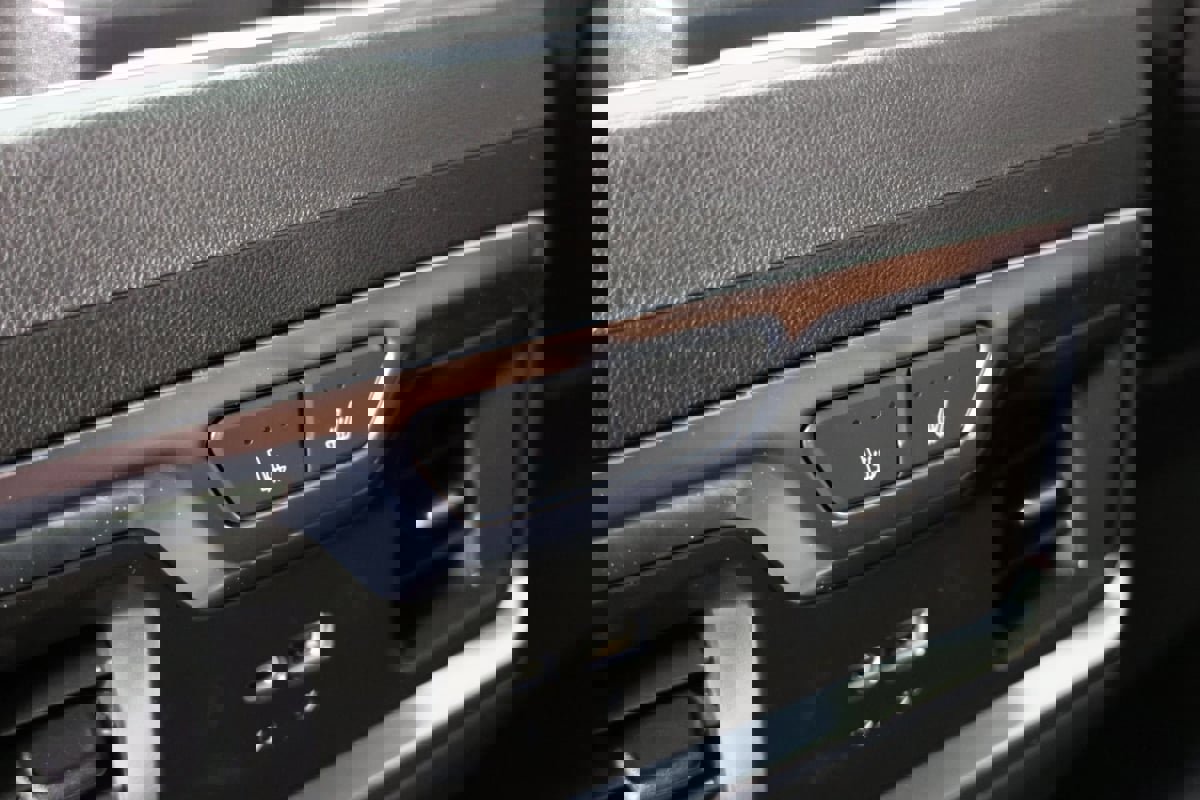 Used 2024 GMC Sierra 1500 Denali Ultimate image 32