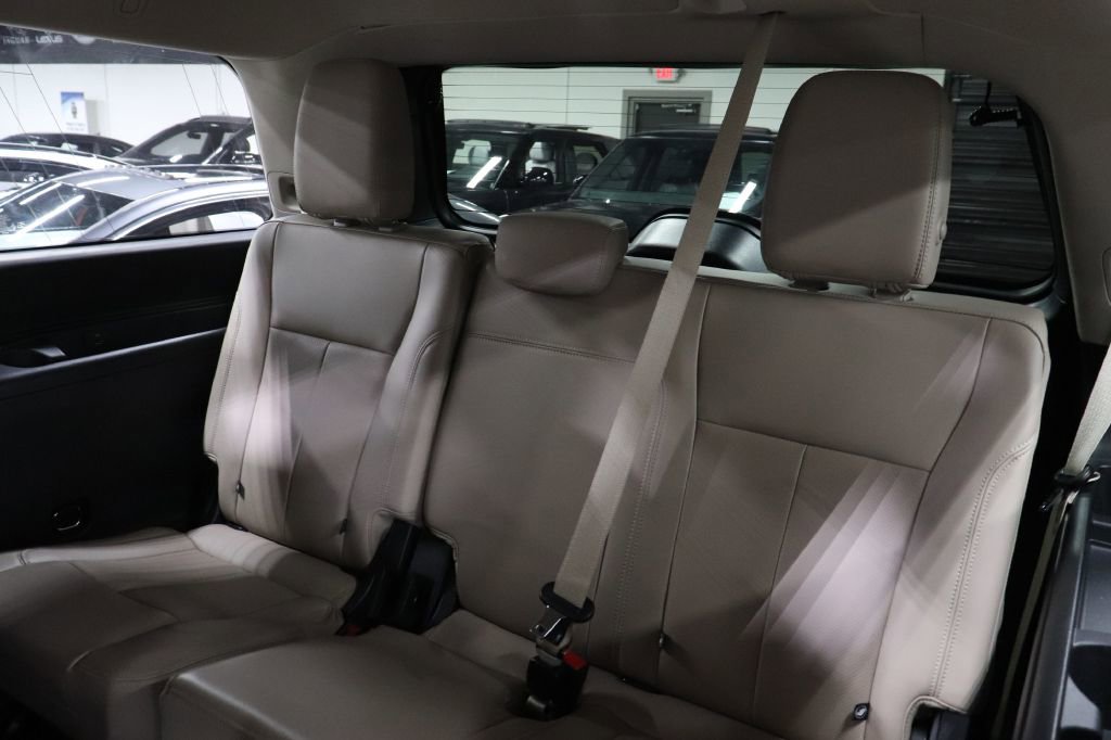 Used 2023 Ford Expedition XLT image 17