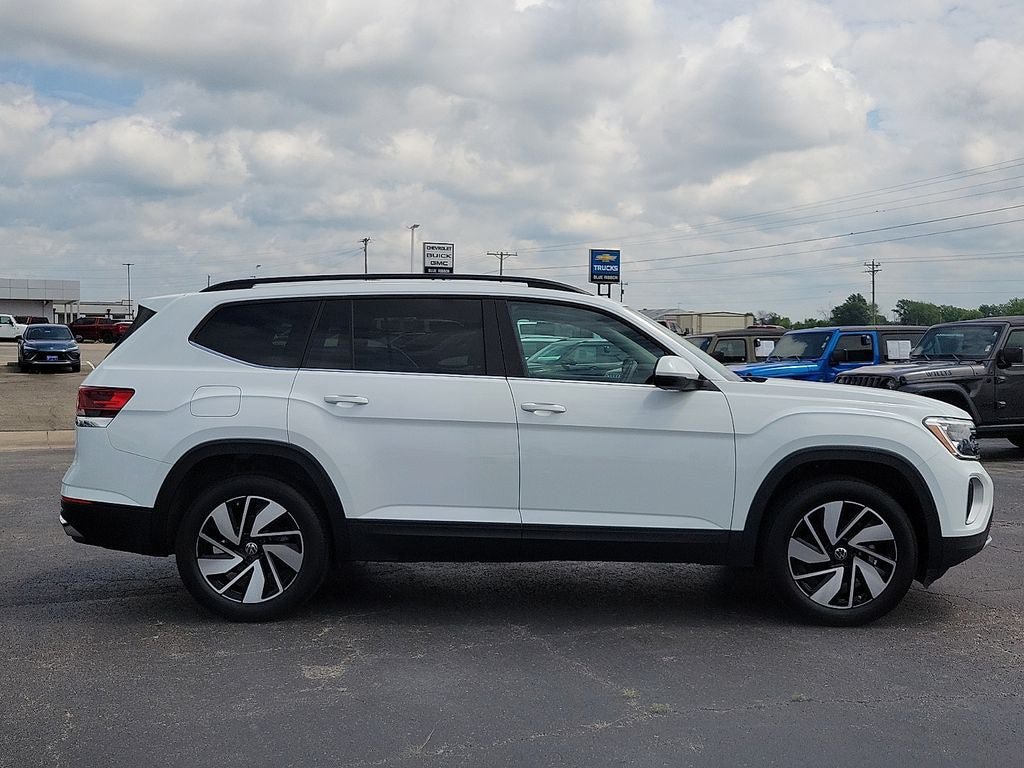 Used 2025 Volkswagen Atlas SE AWD/4WD image 6