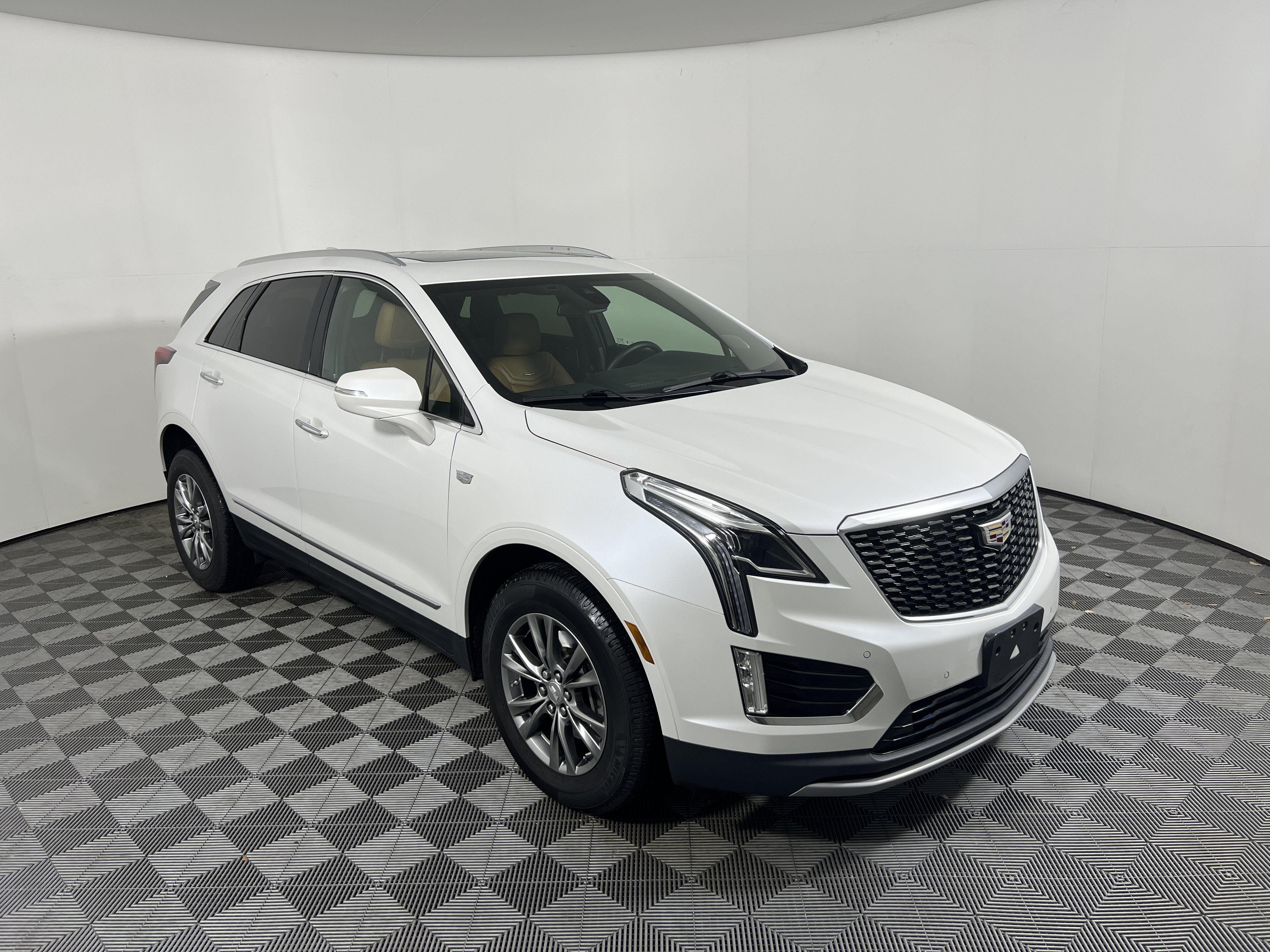 Used 2020 Cadillac XT5 Premium Luxury AWD/4WD image 7