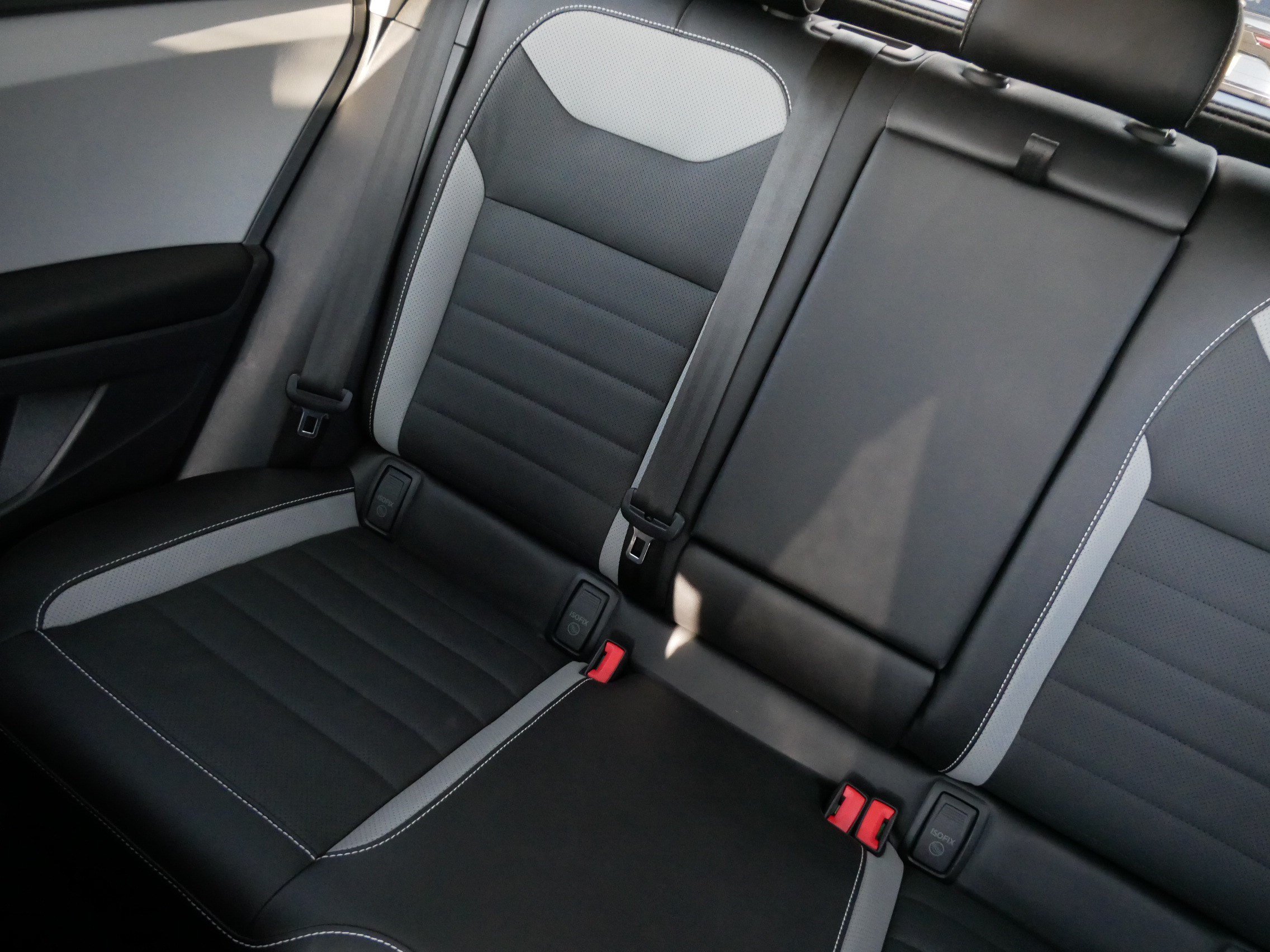 Certified 2023 Volkswagen Taos SEL AWD/4WD image 12