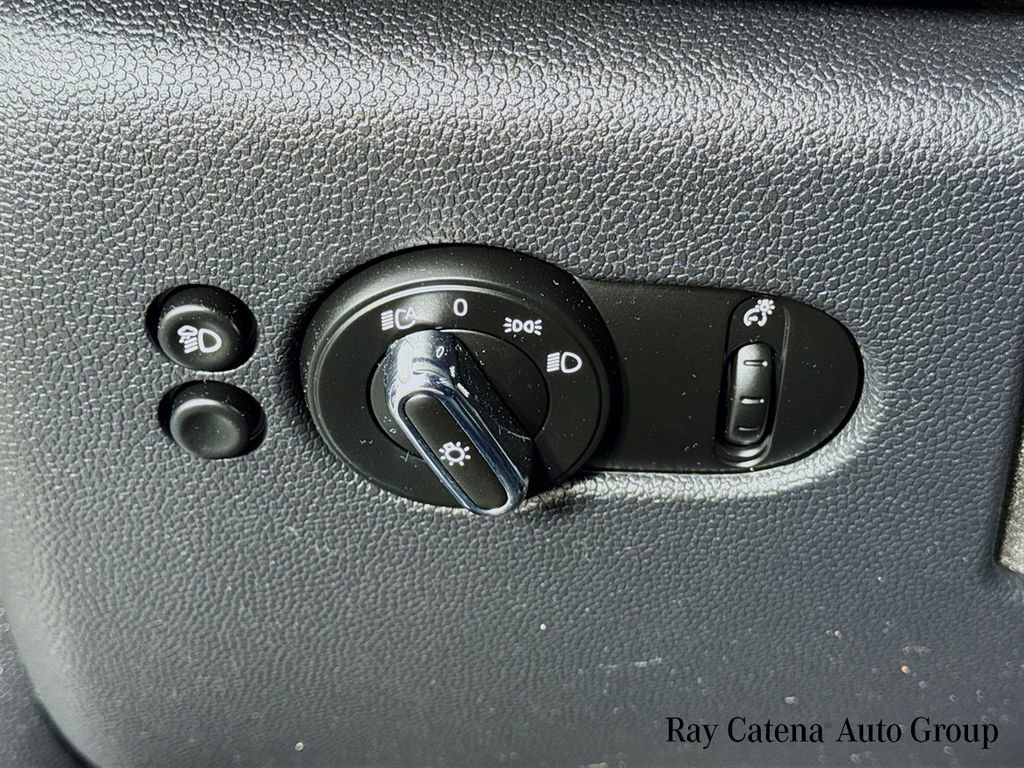 Certified 2023 MINI Cooper 2-Door Hardtop FWD image 10