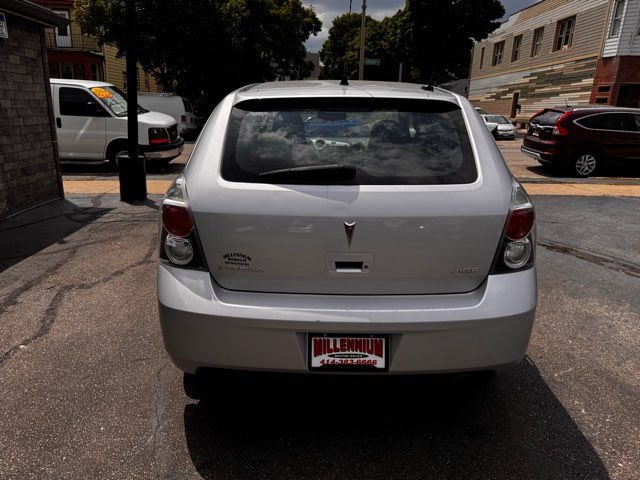 Used 2009 Pontiac Vibe w/ Preferred Package FWD image 5