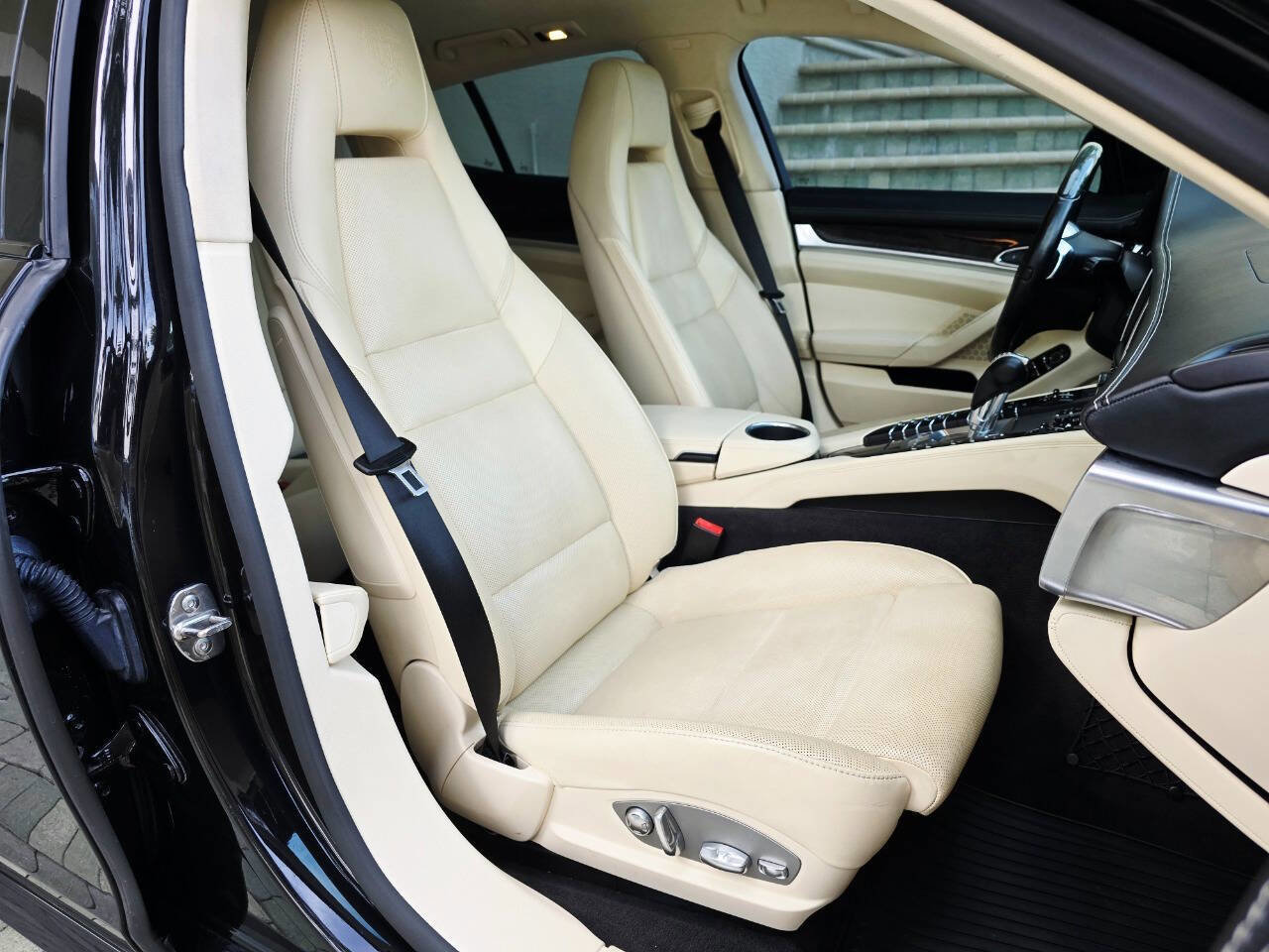 Used 2014 Porsche Panamera Turbo S w/ Exterior Package in Black image 80