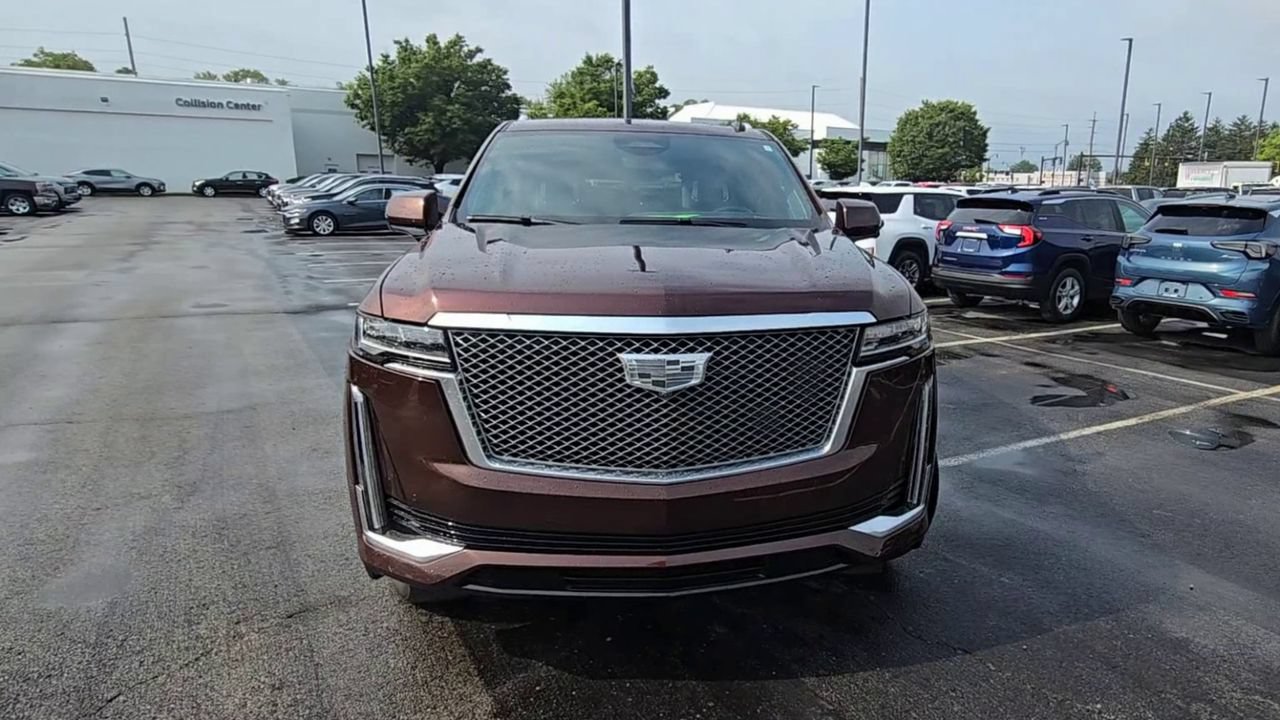 Certified 2023 Cadillac Escalade ESV Premium Luxury Platinum w/ LPO, Radiant Package AWD/4WD image 3
