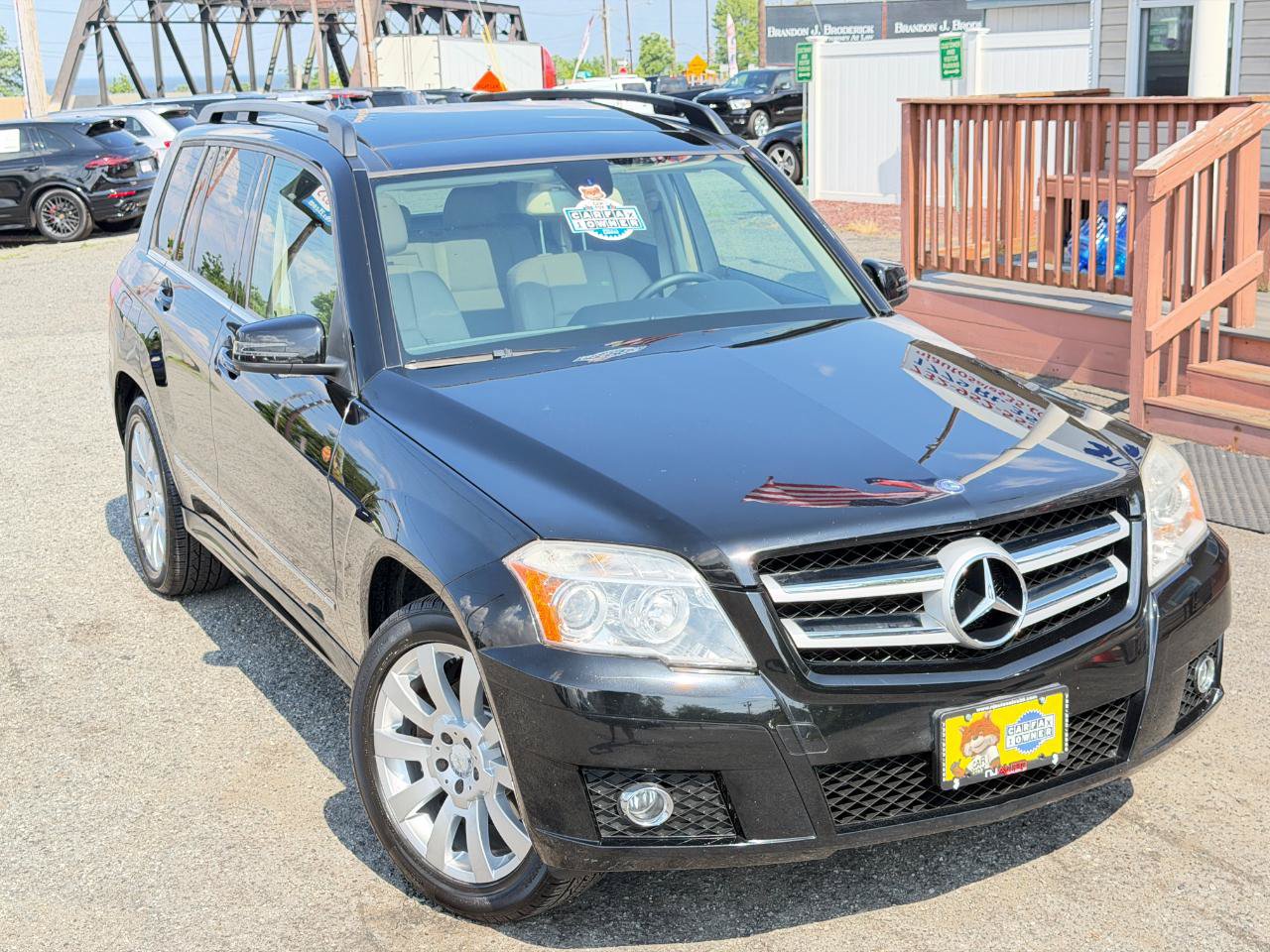 Used 2011 Mercedes-Benz GLK 350 4MATIC image 2