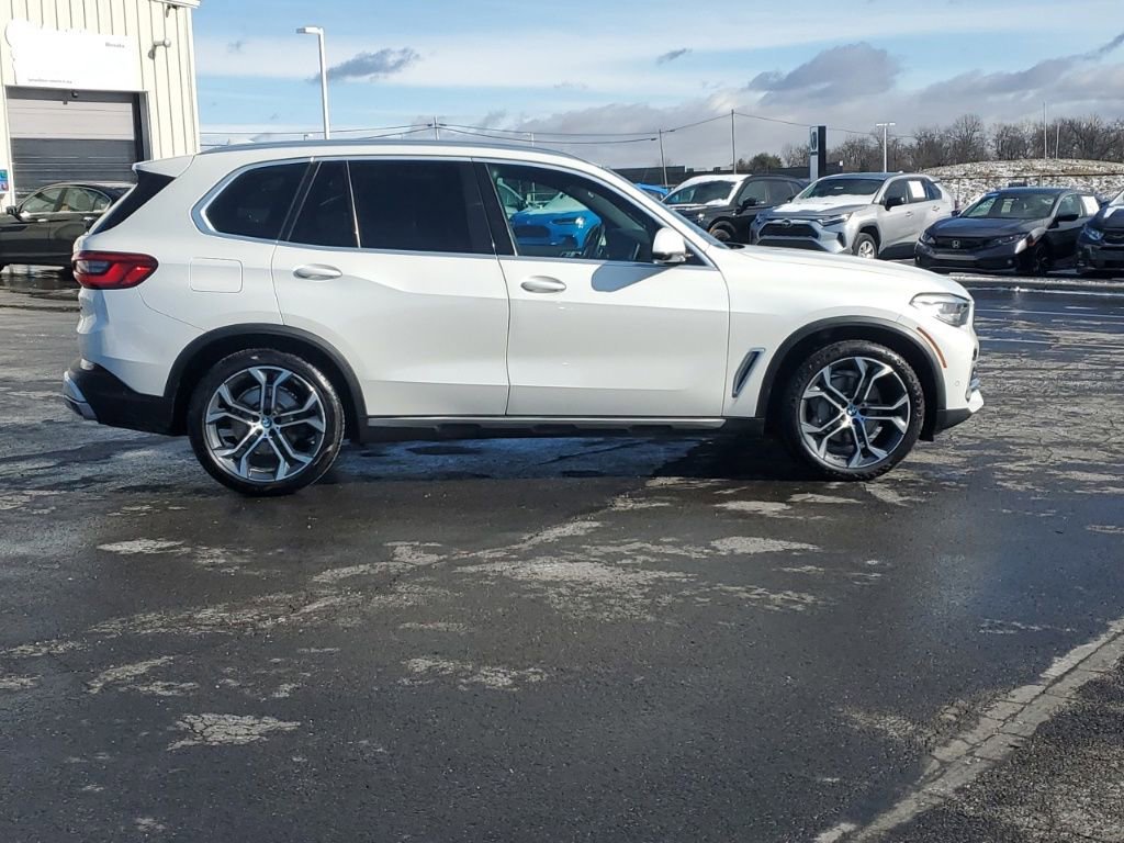Used 2019 BMW X5 xDrive40i w/ Luxury Seating Package image 10